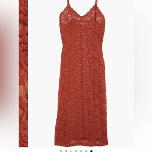 - Open Edit
Lace midi nightgown fitted size M Rust color